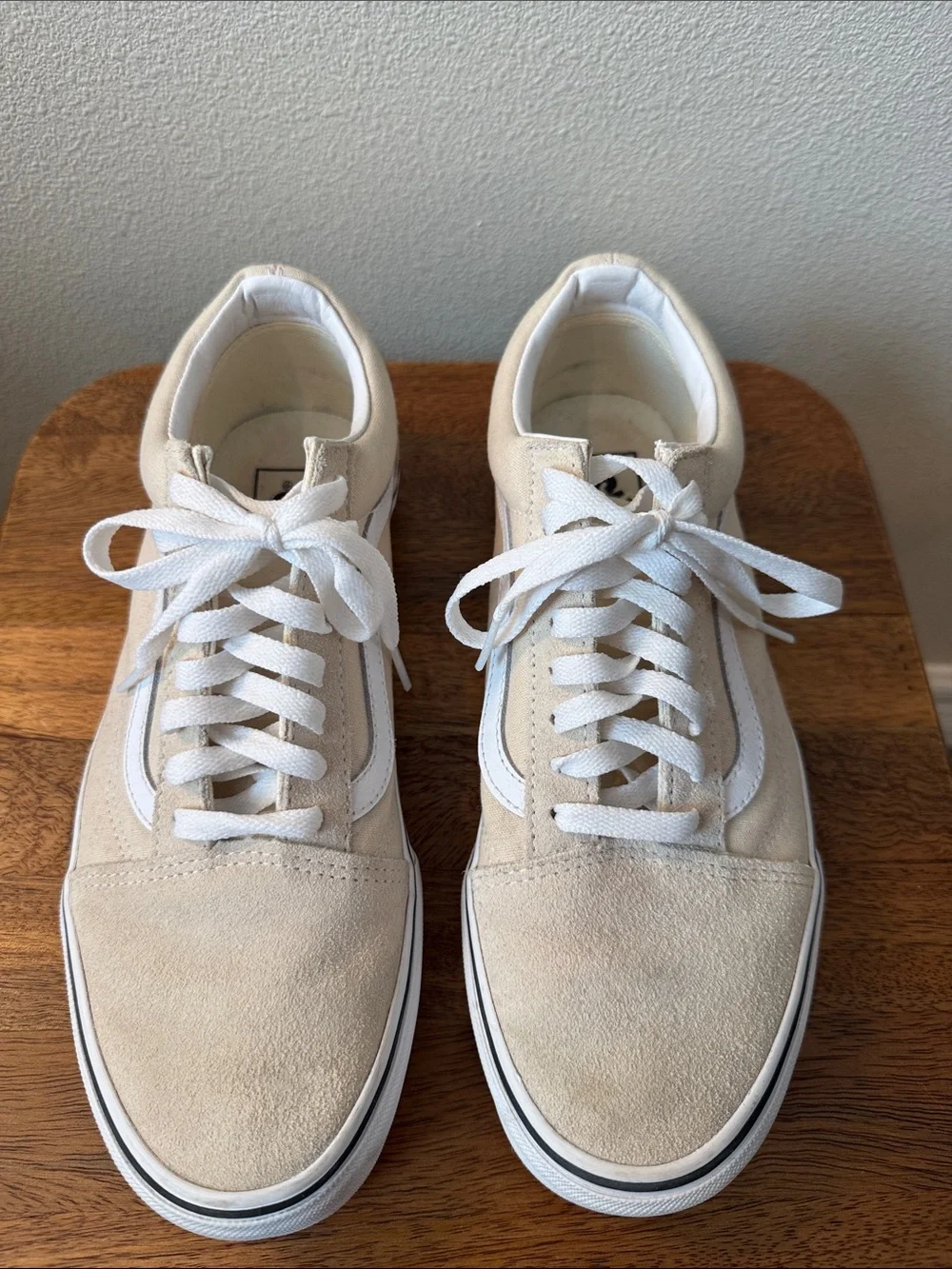 Vans Old Skool suede/canvas shoe in oatmeal cream unisex women’s 10, men’s 8.5